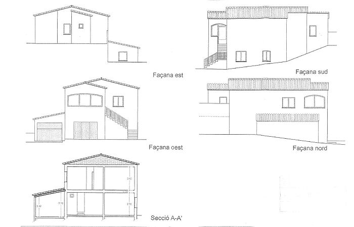 Gran casa individual en el sector del Puig Sec de L'Escala de una superficie de 206m2 (153 m2 habitable)