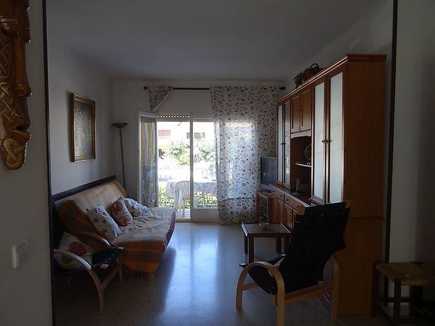 Nice apartment with an area of 59 m2 close to the port of L'Escala