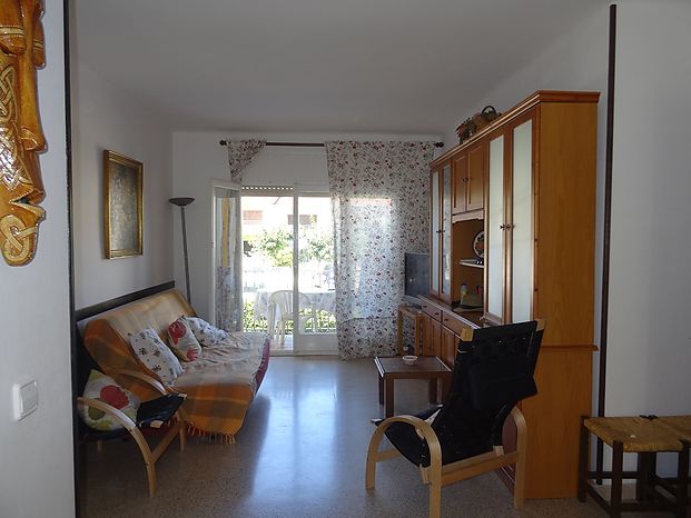 Nice apartment with an area of 59 m2 close to the port of L'Escala