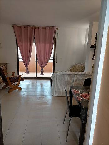 Apartment with a surface of 58 m2 located on the 1st floor of a building with exterior and accesses recently renovated,