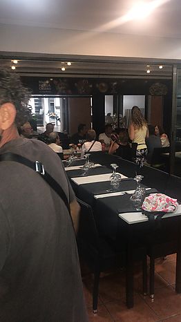 Restaurant fully equipped with an area of ​​127 msq and an apartment of 127m2.