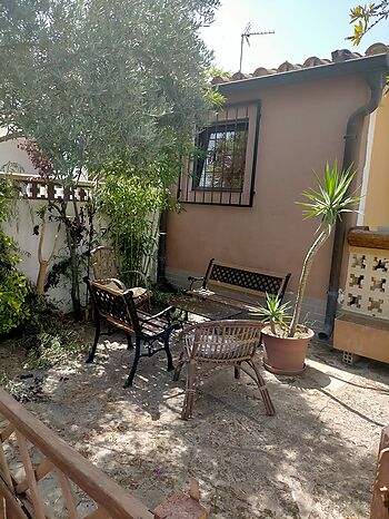 Casa pareada de 40 m2 sobre parcel.la de 95m2