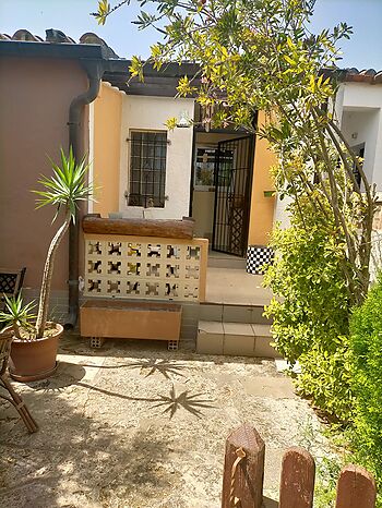 Casa pareada de 40 m2 sobre parcel.la de 95m2