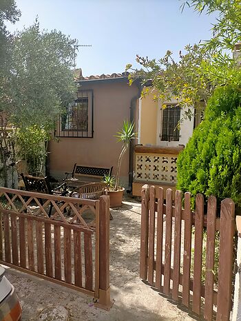 Casa pareada de 40 m2 sobre parcel.la de 95m2
