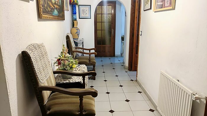 Large single-storey house of 234 m2 on a plot of 643 m2