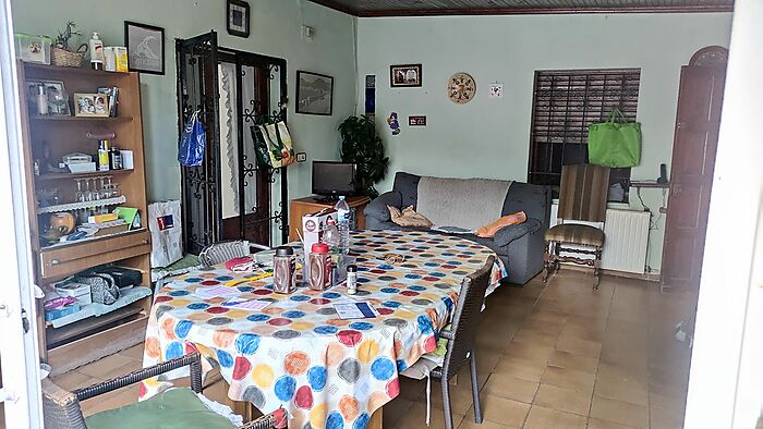 Large single-storey house of 234 m2 on a plot of 643 m2