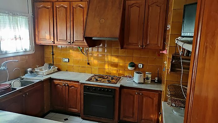 Large single-storey house of 234 m2 on a plot of 643 m2