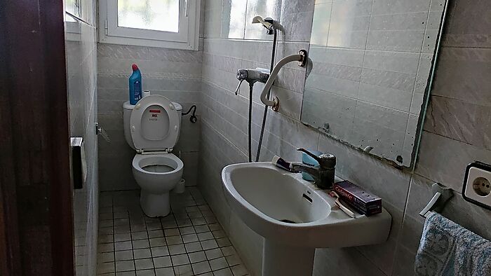 Large single-storey house of 234 m2 on a plot of 643 m2