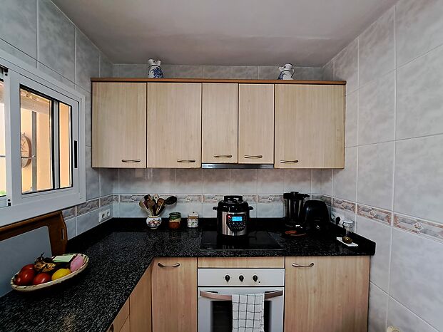Pleasant semi-detached house of 119m2 for sale in l'Escala
