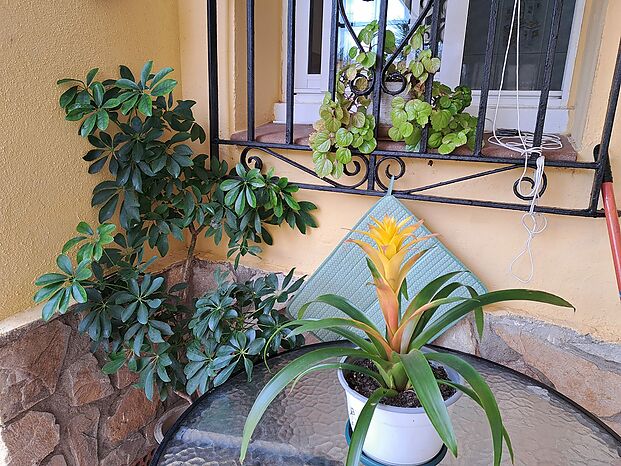 Pleasant semi-detached house of 119m2 for sale in l'Escala