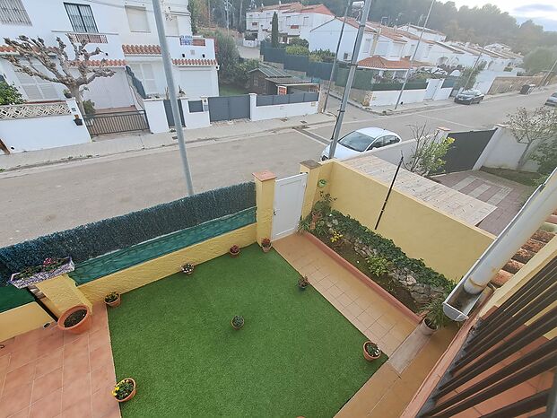 Pleasant semi-detached house of 119m2 for sale in l'Escala