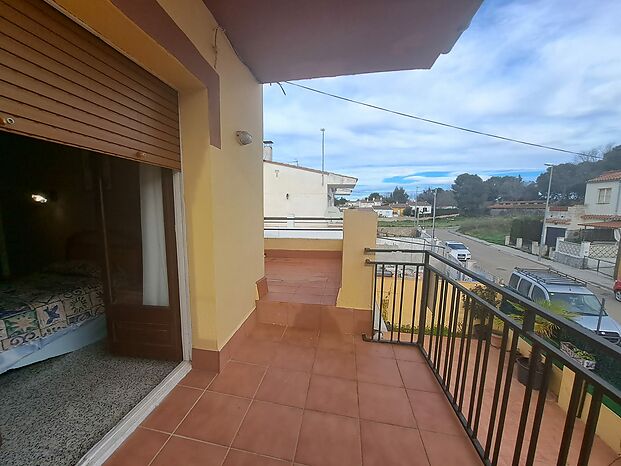 Pleasant semi-detached house of 119m2 for sale in l'Escala