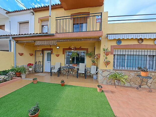 Agréable maison jumellée de 119m2 en vente à l'Escala