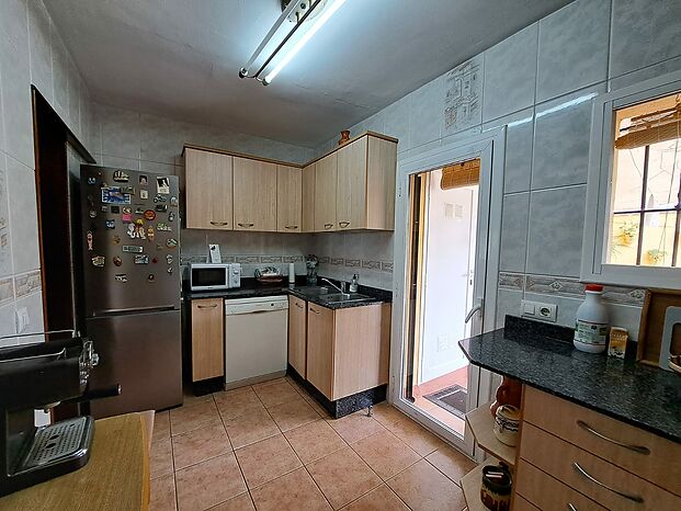 Pleasant semi-detached house of 119m2 for sale in l'Escala