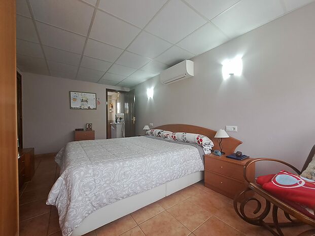 Pleasant semi-detached house of 119m2 for sale in l'Escala