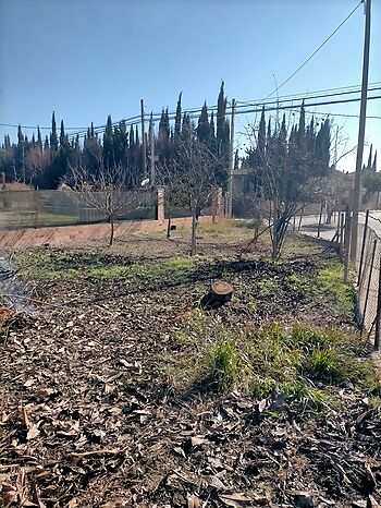 Amplio terreno para construir una vivienda unifamiliar de +/- 270 m2 + piscina tradicional