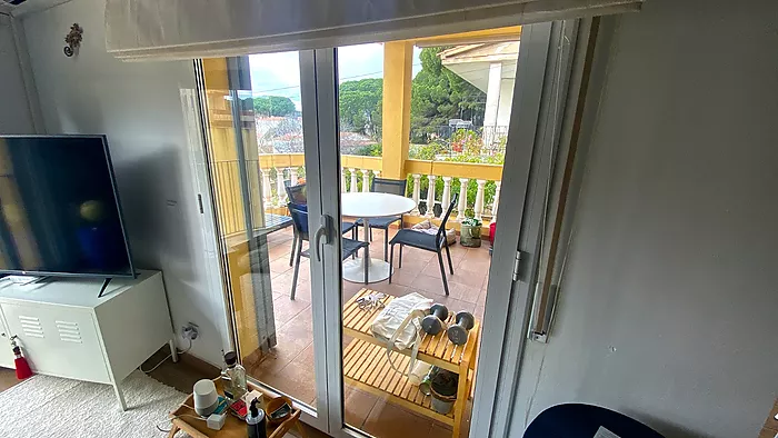 Casa con piscina privada a 300 m de la Playa de Riells con licencia turística.