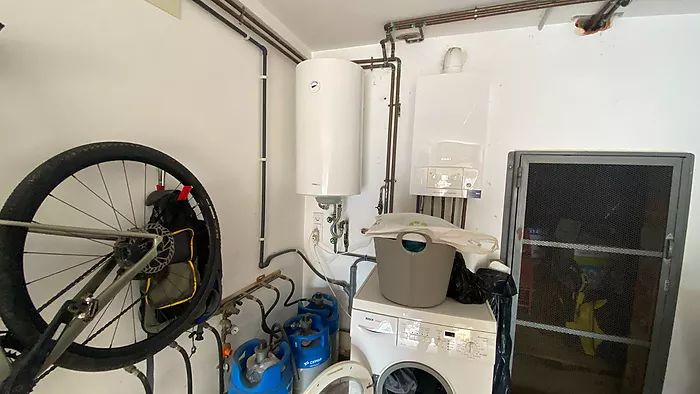 Casa con piscina privada a 300 m de la Playa de Riells con licencia turística.