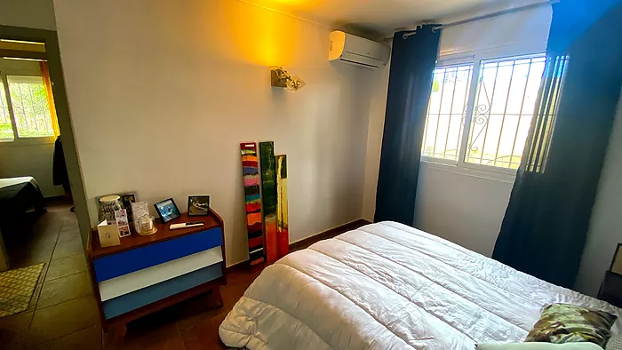 Casa con piscina privada a 300 m de la Playa de Riells con licencia turística.