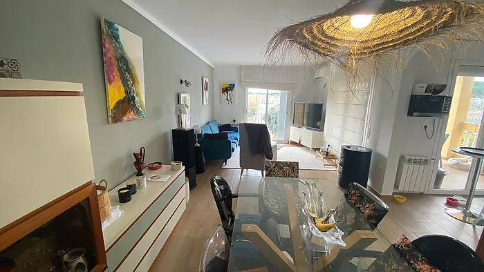 Casa con piscina privada a 300 m de la Playa de Riells con licencia turística.