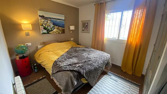 Casa con piscina privada a 300 m de la Playa de Riells con licencia turística.