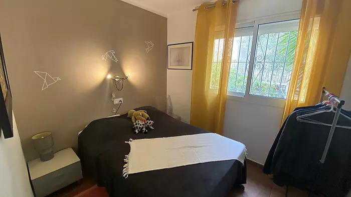 Casa con piscina privada a 300 m de la Playa de Riells con licencia turística.