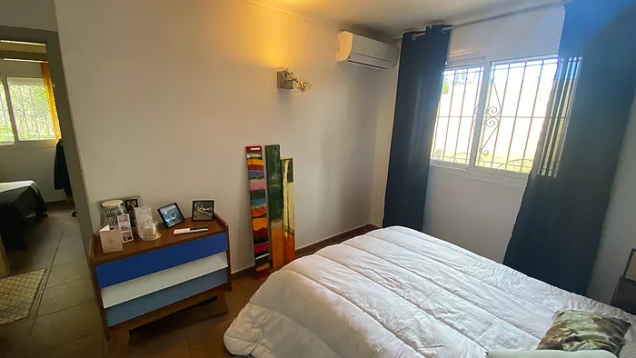 Casa con piscina privada a 300 m de la Playa de Riells con licencia turística.