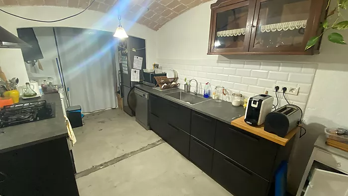 Casa en el casc antic en venda en L'Escala de 179m2, a 100 metros de la playa.