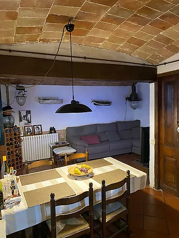 Casa en el casc antic en venda en L'Escala de 179m2, a 100 metros de la playa.