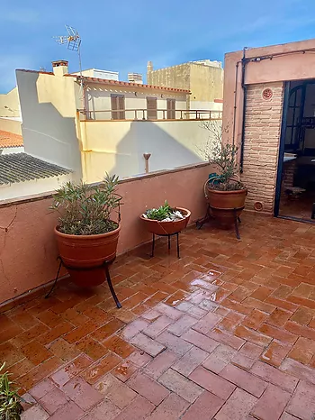 Casa en el casc antic en venda en L'Escala de 179m2, a 100 metros de la playa.