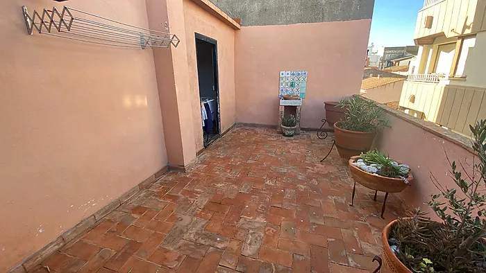 Casa en el casc antic en venda en L'Escala de 179m2, a 100 metros de la playa.