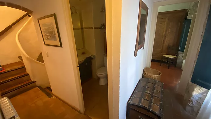 Casa en el casc antic en venda en L'Escala de 179m2, a 100 metros de la playa.