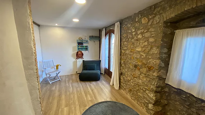 Casa en el casc antic en venda en L'Escala de 179m2, a 100 metros de la playa.