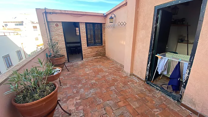 Casa en el casc antic en venda en L'Escala de 179m2, a 100 metros de la playa.