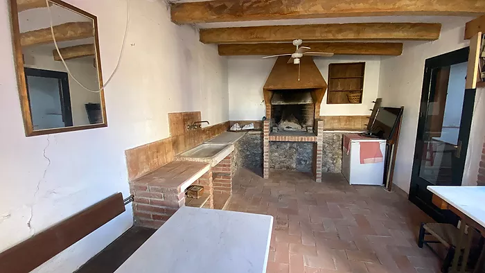 Casa en el casc antic en venda en L'Escala de 179m2, a 100 metros de la playa.