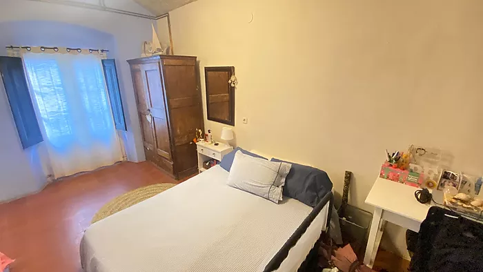 Casa en el casc antic en venda en L'Escala de 179m2, a 100 metros de la playa.