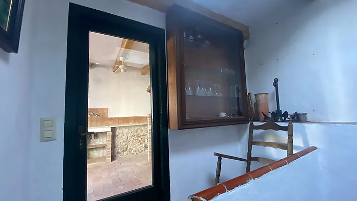 Casa en el casc antic en venda en L'Escala de 179m2, a 100 metros de la playa.