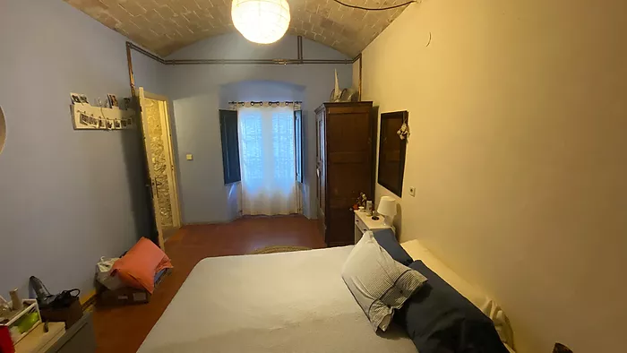 Casa en el casc antic en venda en L'Escala de 179m2, a 100 metros de la playa.