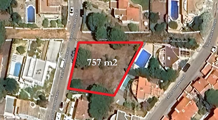 Restaurant fully equipped with an area of 127 msq and an apartment of 127m2.