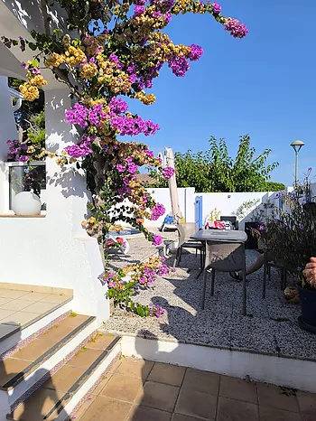 House with heated swimming pool for sale in L’Escala – Riells de Dalt