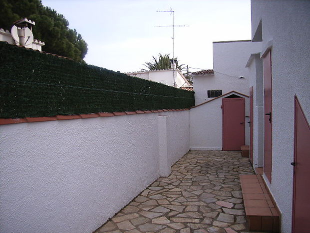 Renting | Pleasant house with private pool, for 8 people for rent in L'Escala.