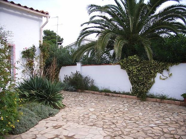 Renting | Pleasant house with private pool, for 8 people for rent in L'Escala.