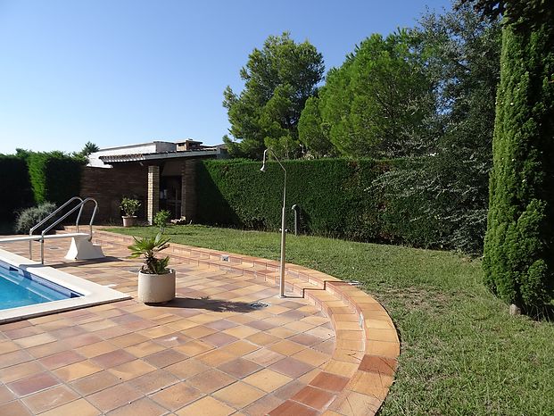 Fantastic villa with an area of more than 600 m2 on a plot of 1615 m2.