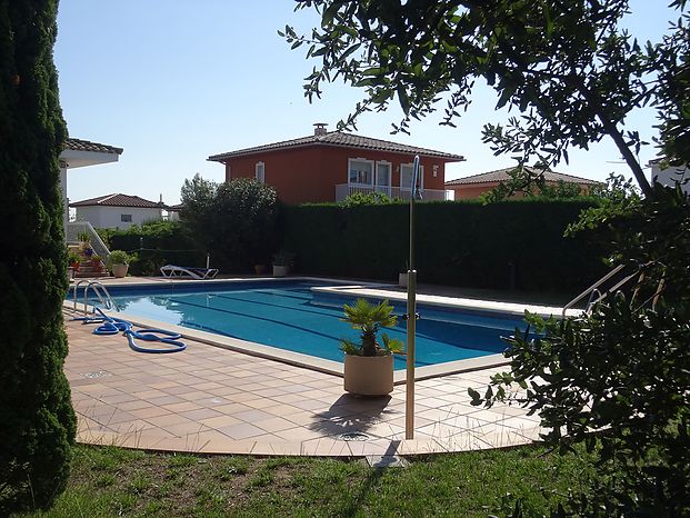 Fantastic villa with an area of more than 600 m2 on a plot of 1615 m2.