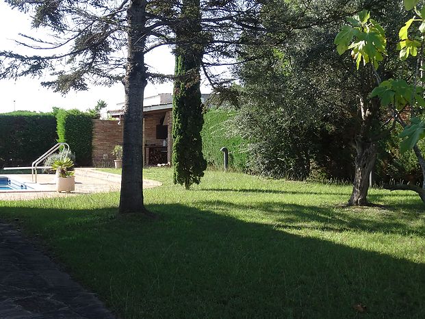 Fantastic villa with an area of more than 600 m2 on a plot of 1615 m2.