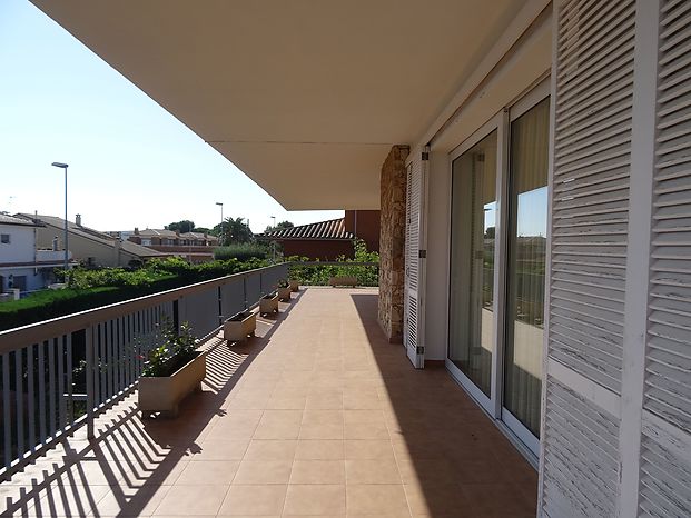 Fantastic villa with an area of more than 600 m2 on a plot of 1615 m2.