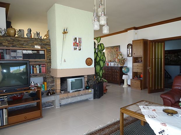 Fantastic villa with an area of more than 600 m2 on a plot of 1615 m2.