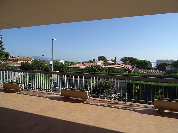 Fantastic villa with an area of more than 600 m2 on a plot of 1615 m2.